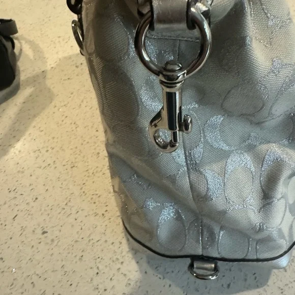 Coach handbag - Picture 14 of 16